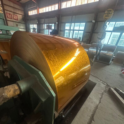 Bon prix Couleur revêtue de zinc Fer prépeint Gi bobine d'acier en rouleau galvanisé Ppgi Ppgl bobine d'acier en ligne